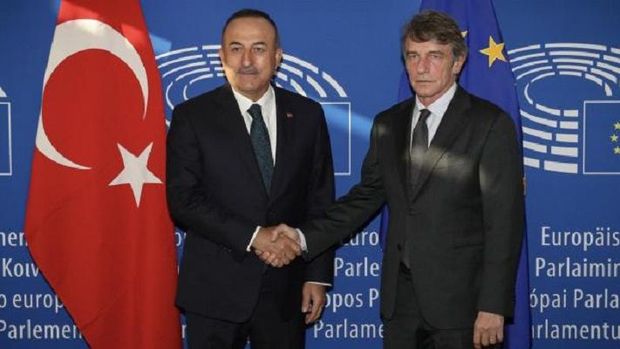 Çavuşoğlu Avropa Parlamentinin rəhbəri ilə görüşündən sonra onu ikiüzlülükdə ittiham etdi