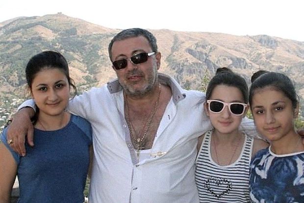 Qızları tərəfindən qətlə yetirilən Xaçaturyanın cinayətlərini prokuror-həmyerlisi ört-basdır edib – FOTO