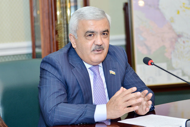 Rövnəq Abdullayev: 2020-ci ildən səmt qazının yandırılmasını sıfıra endirməyi planlaşdırırıq