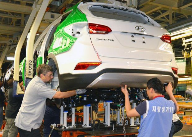 “Hyundai Motors” zavodlarını bağlayır