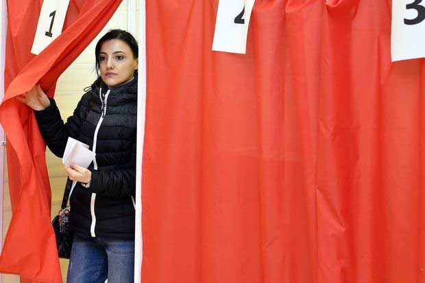 “Exit poll”un nəticələrində mübahisəli dairələrdə qaliblər kimlər idi? – SİYAHI