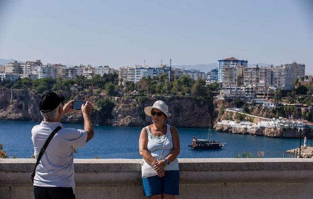 Türkiyədə turizm mövsümü bu tarixədək ertələndi