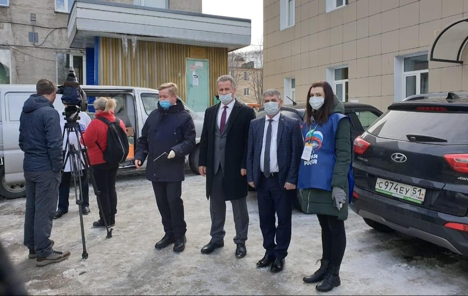 Murmanskidəki Azərbaycan diasporu mərkəzi şəhər xəstəxanasına yardım edib