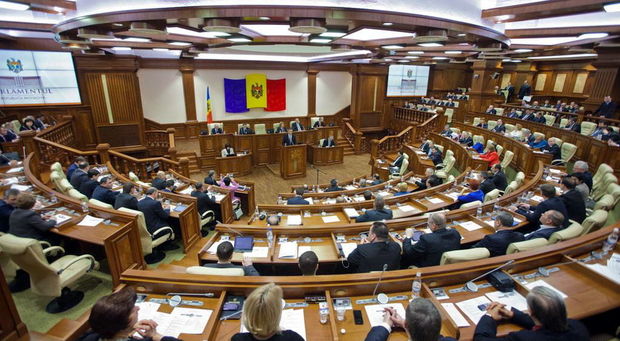 Moldova parlamentinin deputatları karantinə alındı