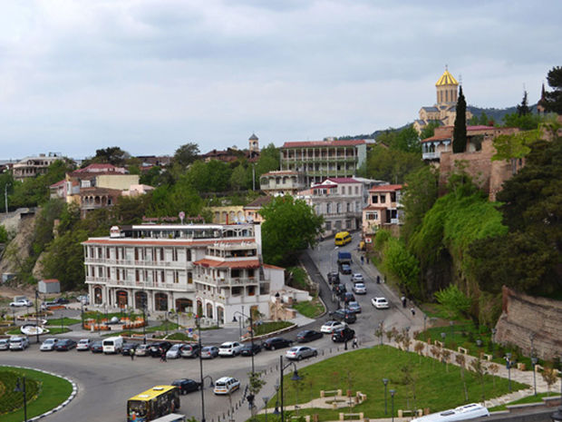 Gürcüstanda böyük ticarət mərkəzləri və restoranlar fəaliyyətə başlayır