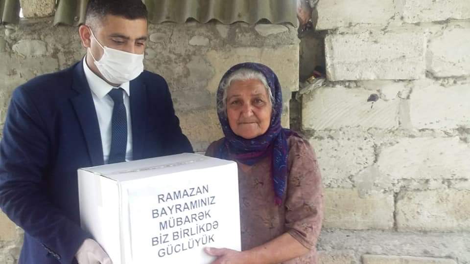 Ucarda Ramazan bayramı münasibəti ilə aztəminatlı ailələrə yardım paylanıldı – DEPUTAT AKSİYANI DAVAM ETDİRİR