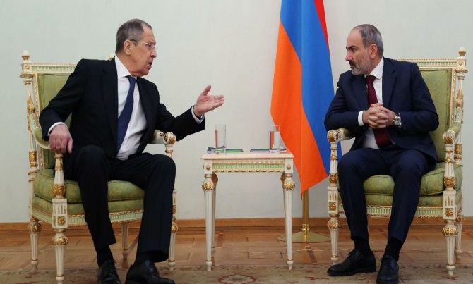 Lavrov Yerevana gəlir – Paşinyanla görüşəcək